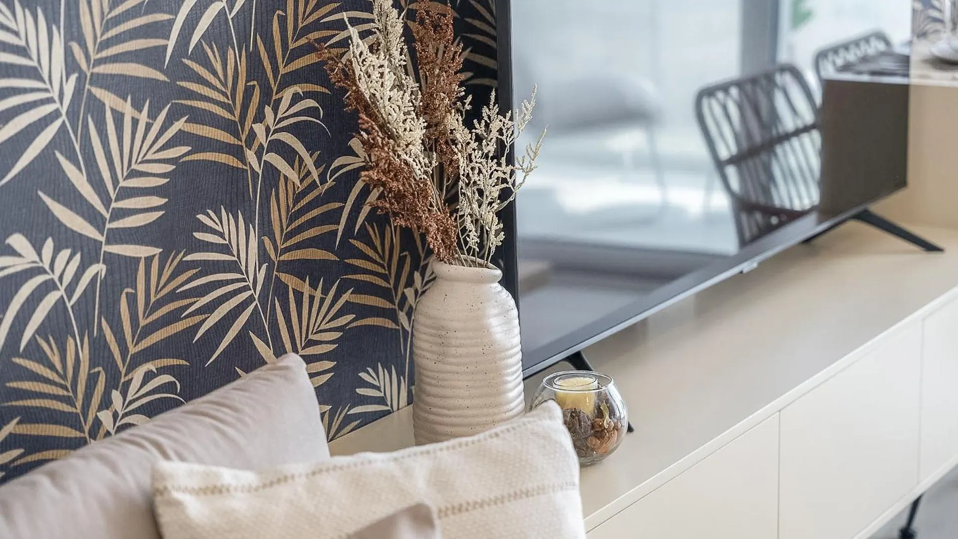 Apartment Floral Charm Studio In Damac Hills By Suiteable Dubai
